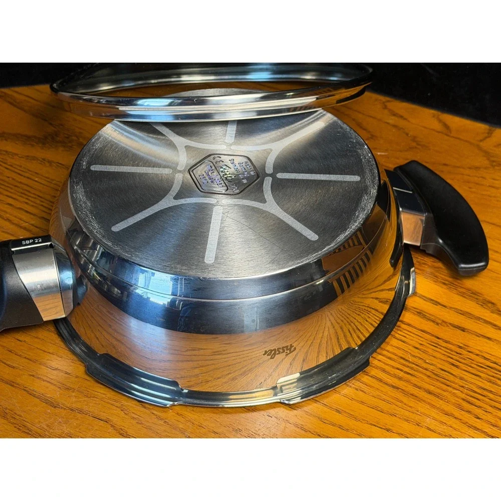 Fissler CookStar 2.5L Skillet Pan: 18-10 Stainless Steel, Germany, Glass Lid